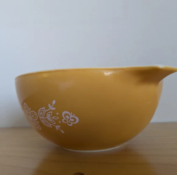 Set Of 2 Vintage Pyrex Cinderella Butterfly Gold And White Bowls #442 #441 - Picture 6 of 16